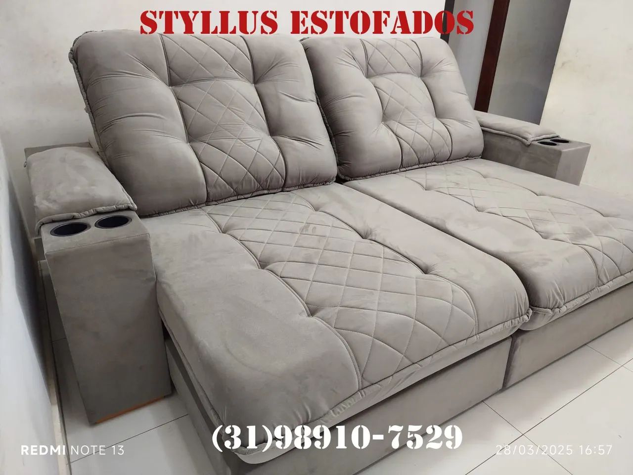 Sofá Estofado com Design Moderno e Conforto Superior