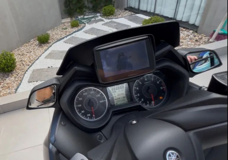 Xmax 250cc com 7800 km - Foto 5