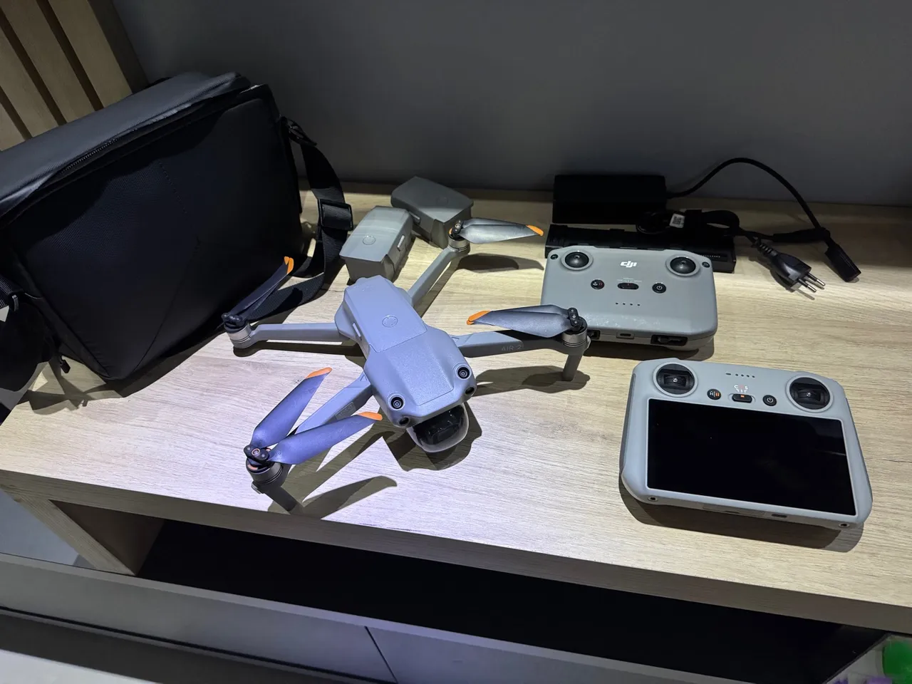 Drone DJI Air 2S Fly More Combo + controle com tela.
