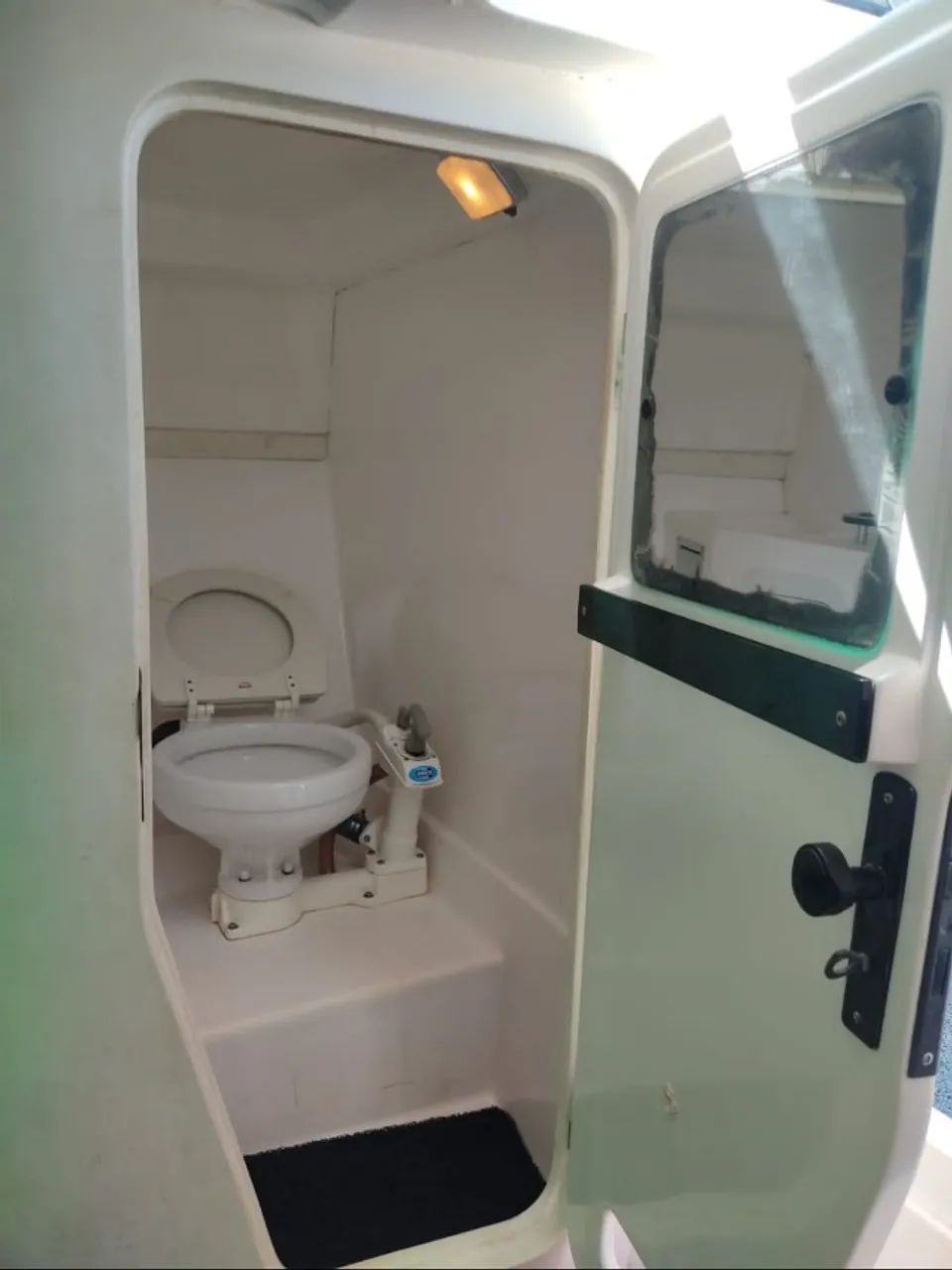 Lancha HD - 26 pés - Cabinada com banheiro - Foto 8