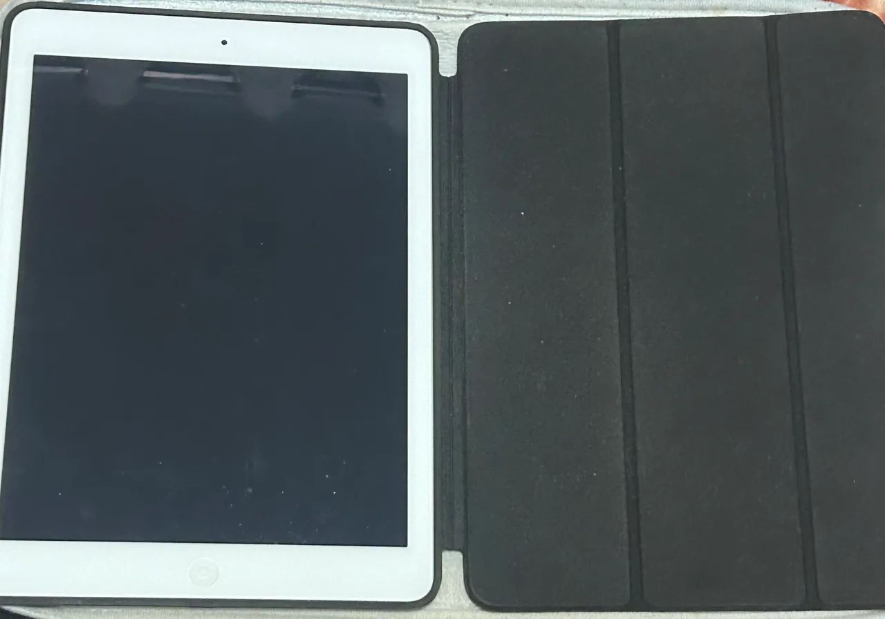 iPad Air 1ª Geração 64 GB Prata - Ótimo Para Leituras e Vídeos - Foto 4