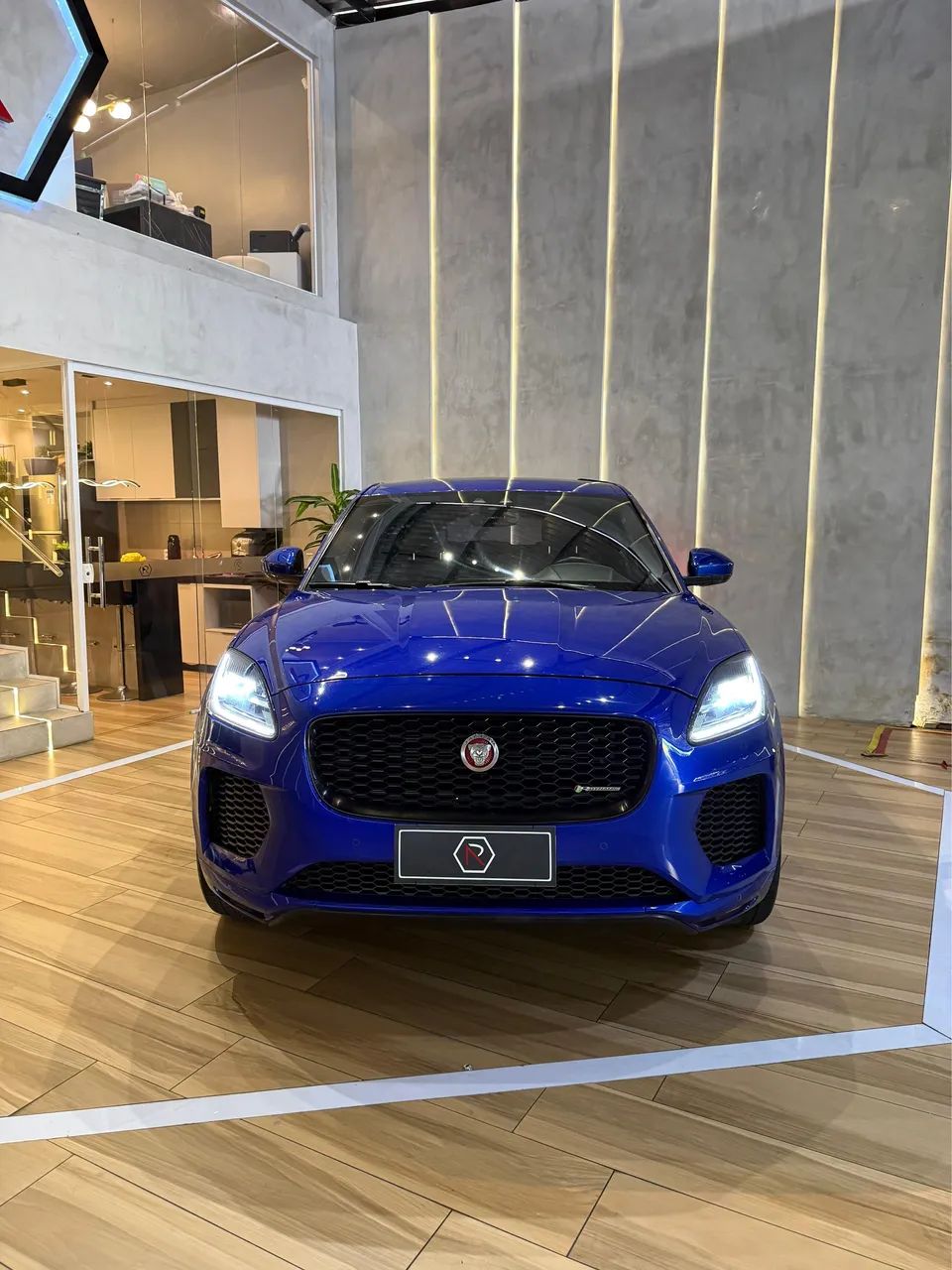 Jaguar E-Pace R-dynamic S 2.0 AWD 249cv Aut. 2020 - Foto 2