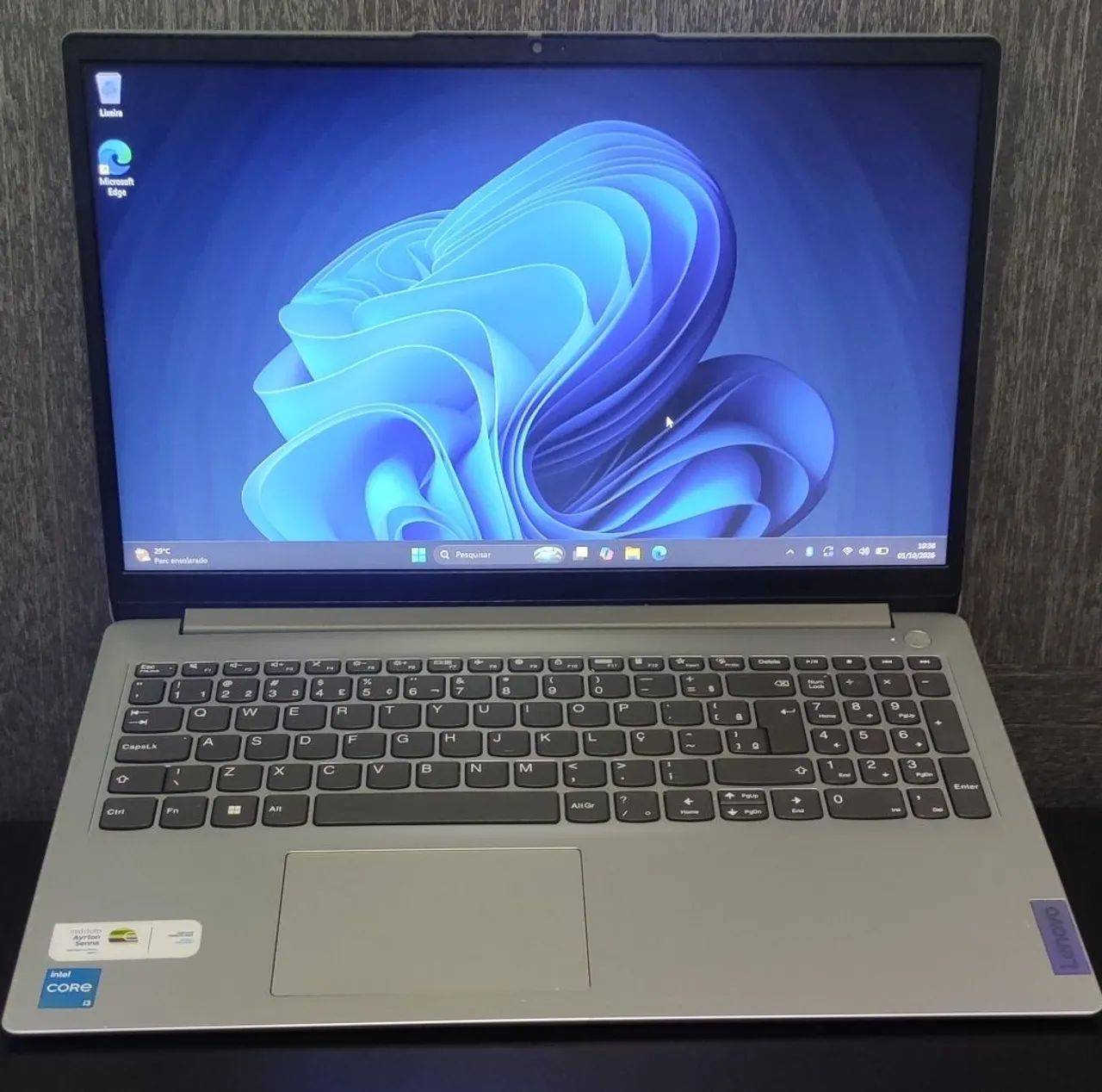 Notebook LENOVO Core i3 12ª Geração 8GB RAM