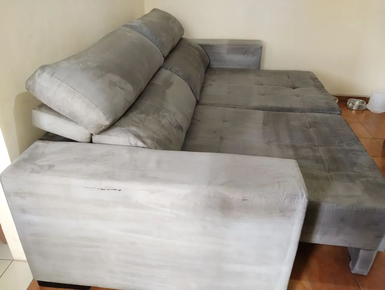 Vendo Sofá Usado retrátil e reclinável 2,5m x 1,5m - Foto 4