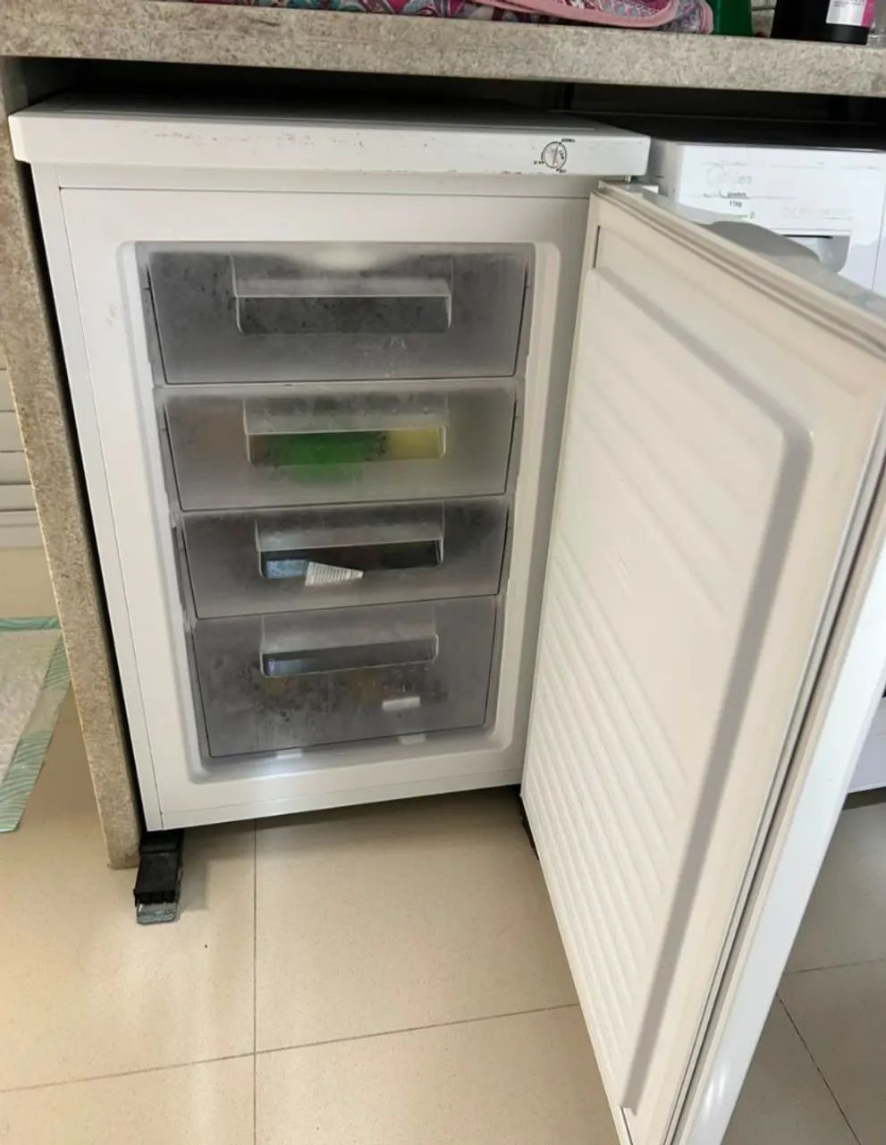 Freezer vertical estilo frigobar - Foto 5
