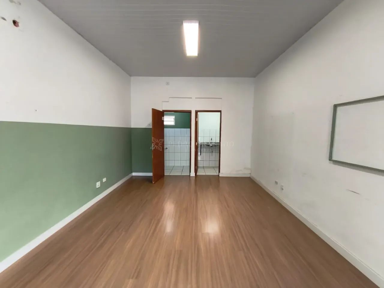 Sala Comercial - Zona 04 - Foto 3