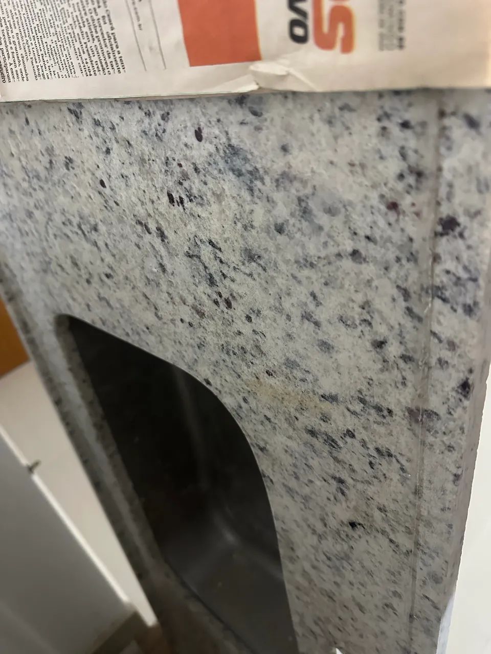 Bancada de de granito com pia