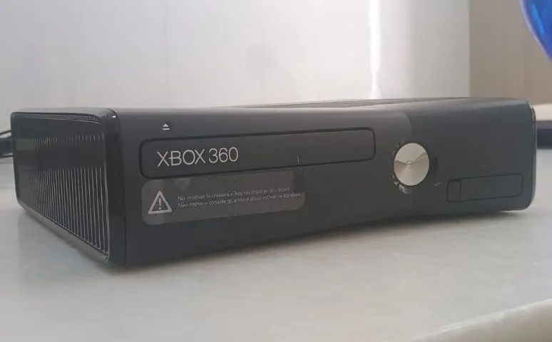 XBOX 360 + brindes (GTA 5 e outros) - Foto 4