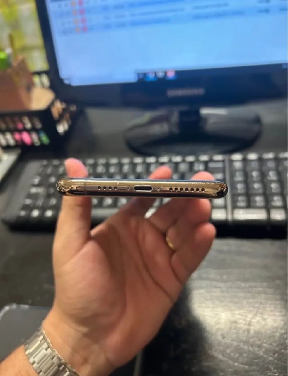 IPHONE 11 PRO MAX 256 gb - Foto 4