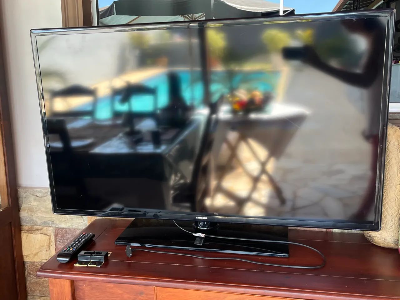 Vendo Televisão 46"