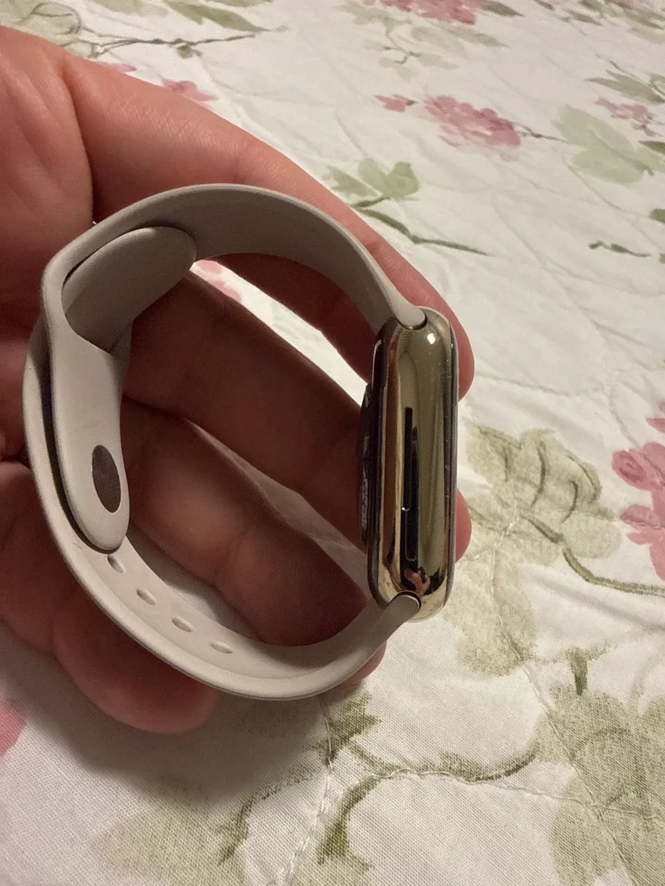 Apple Watch Serie 7, 41mm, GPS + Celular, Dourado. Saúde da bateria: 80% - Foto 3