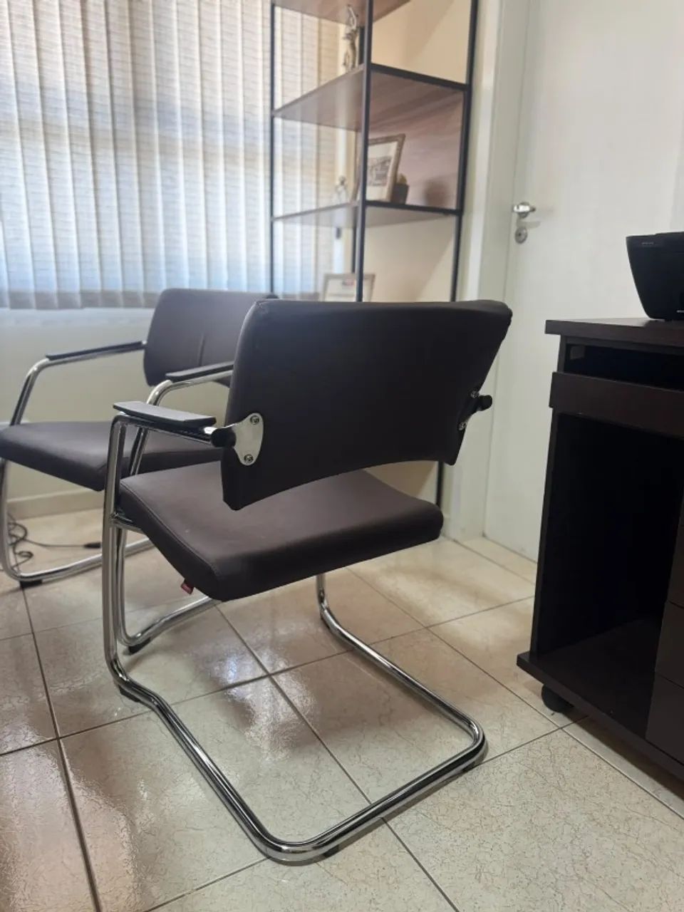 CADEIRA DE ATENDIMENTO - Foto 2