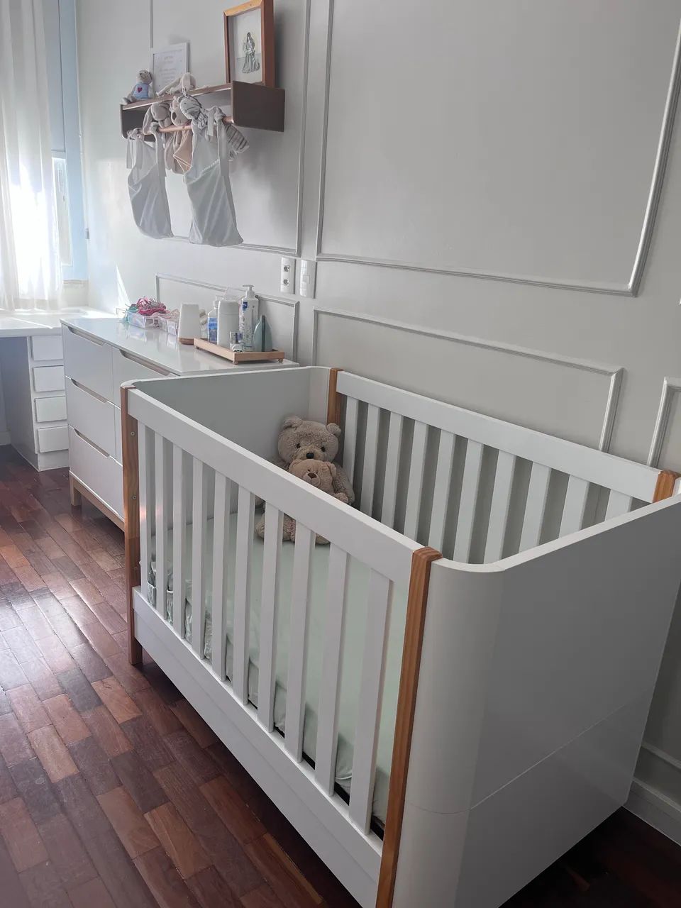 Berço Mini Cama Curvo Pina - Branco e Amêndoa 3 em 1 