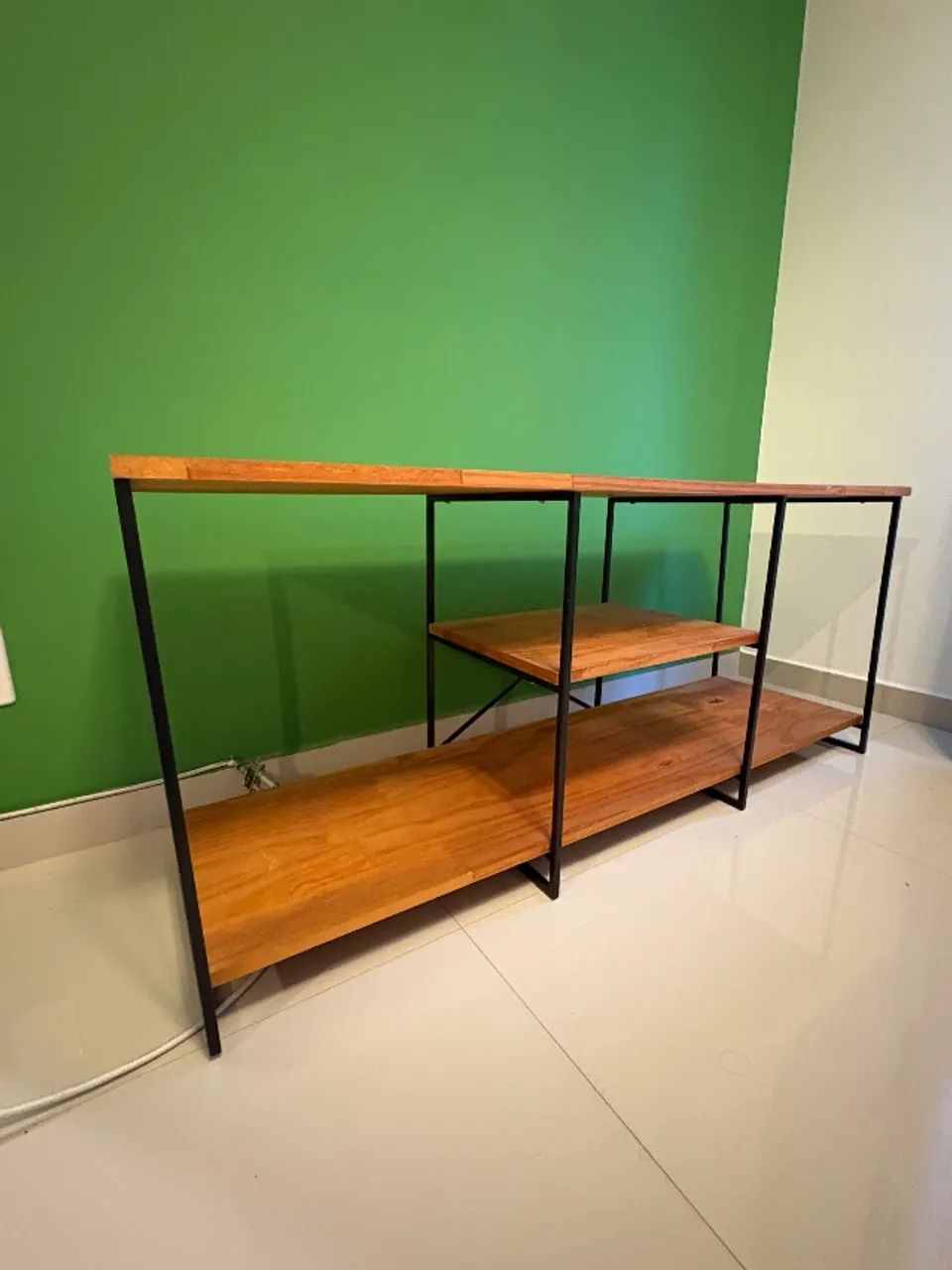Rack TV Industrial de Ferro e Madeira  - Foto 2