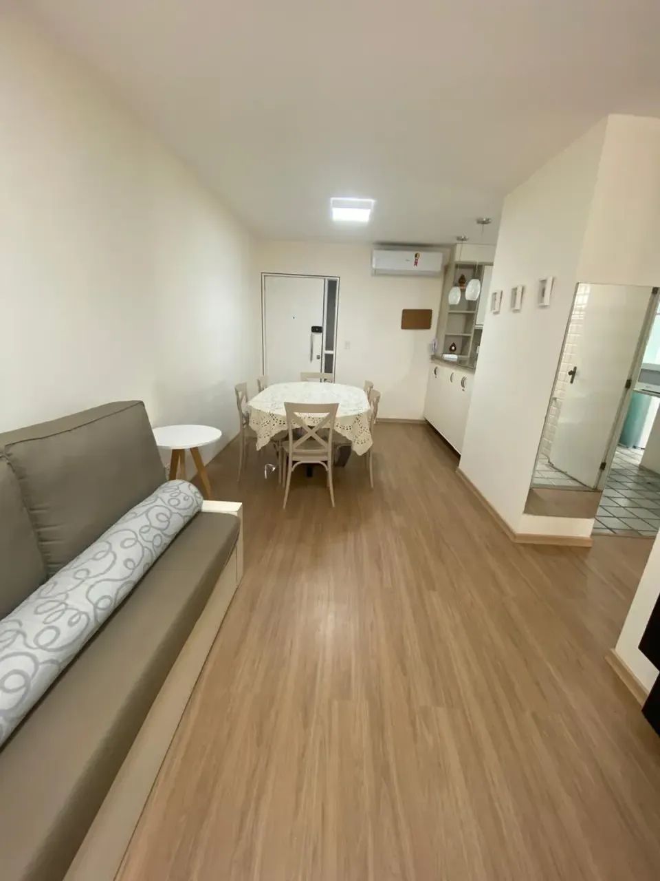 ALUGO QUARTO E SALA MOBILIADO NA PONTA VERDE - Foto 2