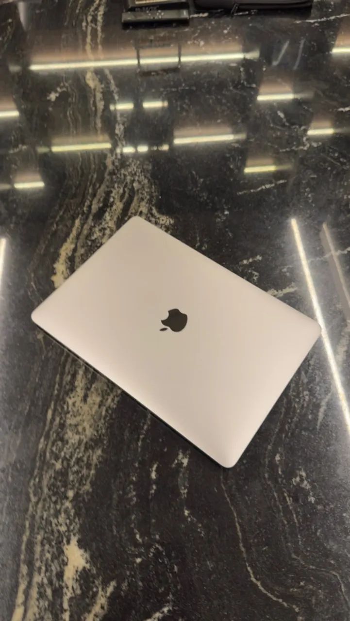 MacBook Pro 2019 - Touch Bar - 256GB e 8GB - Foto 4