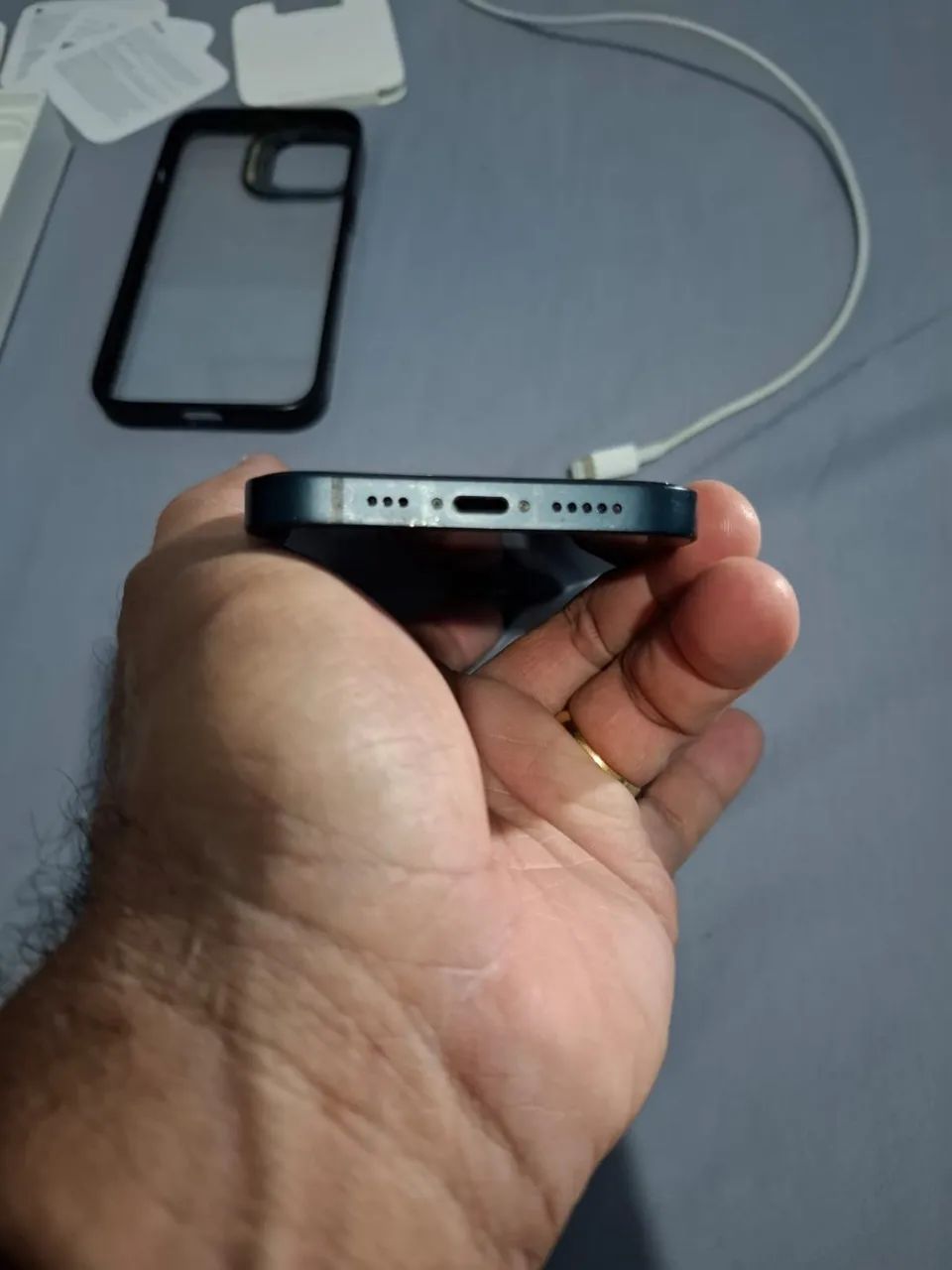 Vendo IPhone 13 todo integro, funcionando perfeitamente. - Foto 2