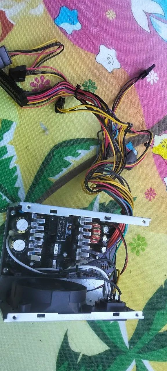 Fonte tgt 205- 200W usada - Foto 2