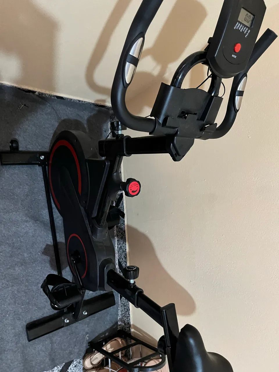 Bicicleta ergométrica nova, 1 mês de uso - Foto 2