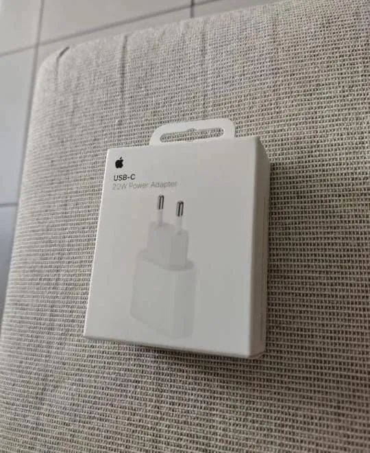 Apple iPhone 16e  - Foto 2