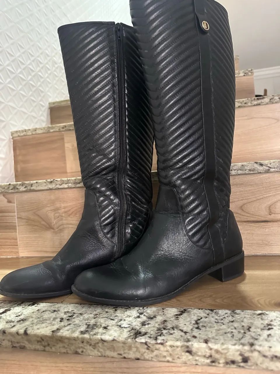 Bota semi-nova!