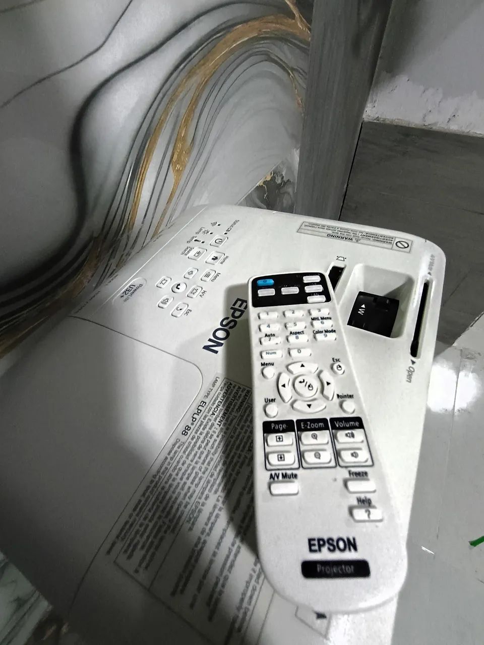Projetor EPSON Powerlite U32+ Full HD  - Foto 3