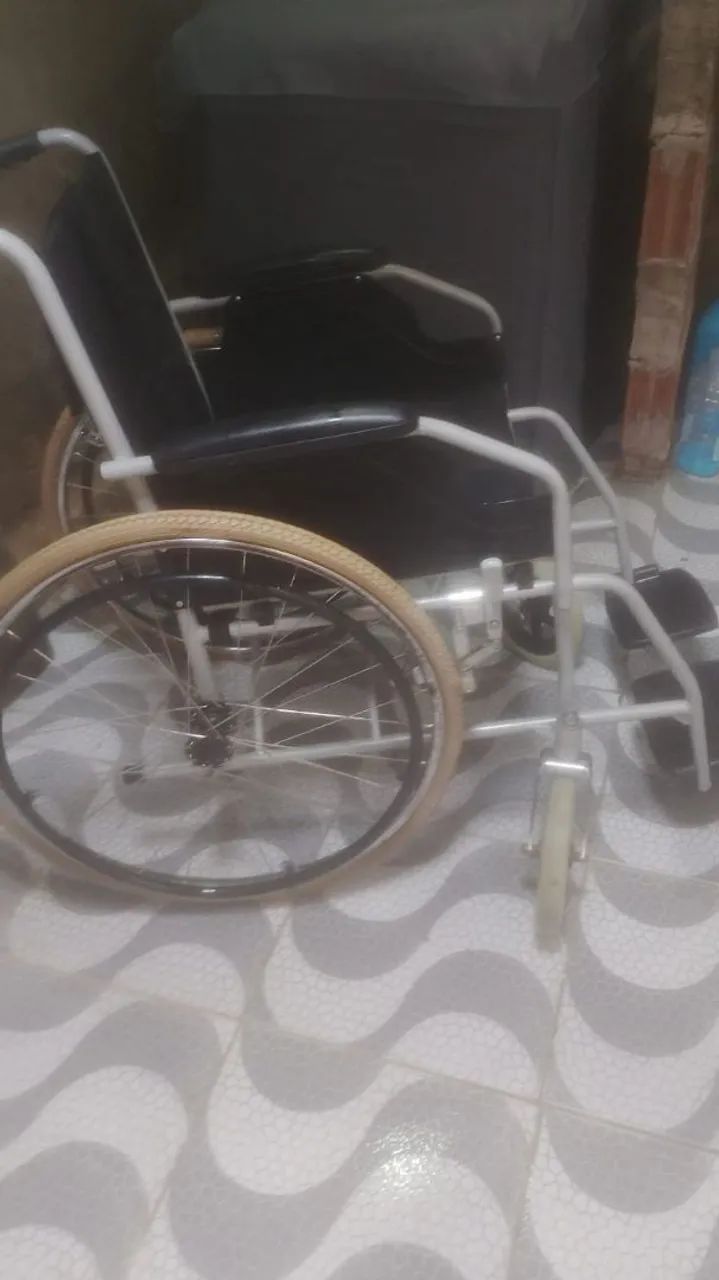 Cardeira de rodas - Foto 2