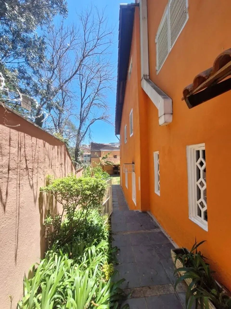SOBRADO COM 4 QUARTOS E QUINTAL FL26 - Foto 3