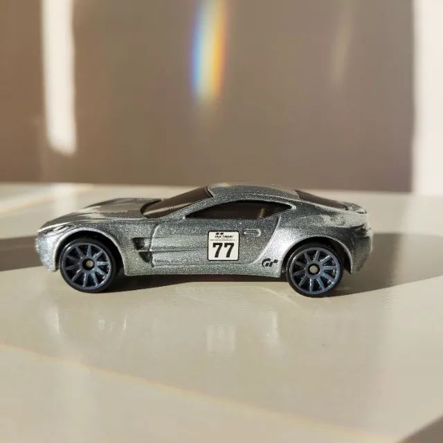 Hot Wheels Gran Turismo - Aston Martin One-77 - Foto 3