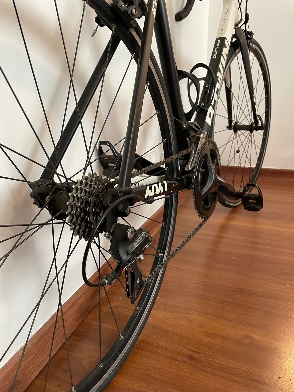 Bicicleta Speed Alumínio e Carbono com Shimano - Foto 6