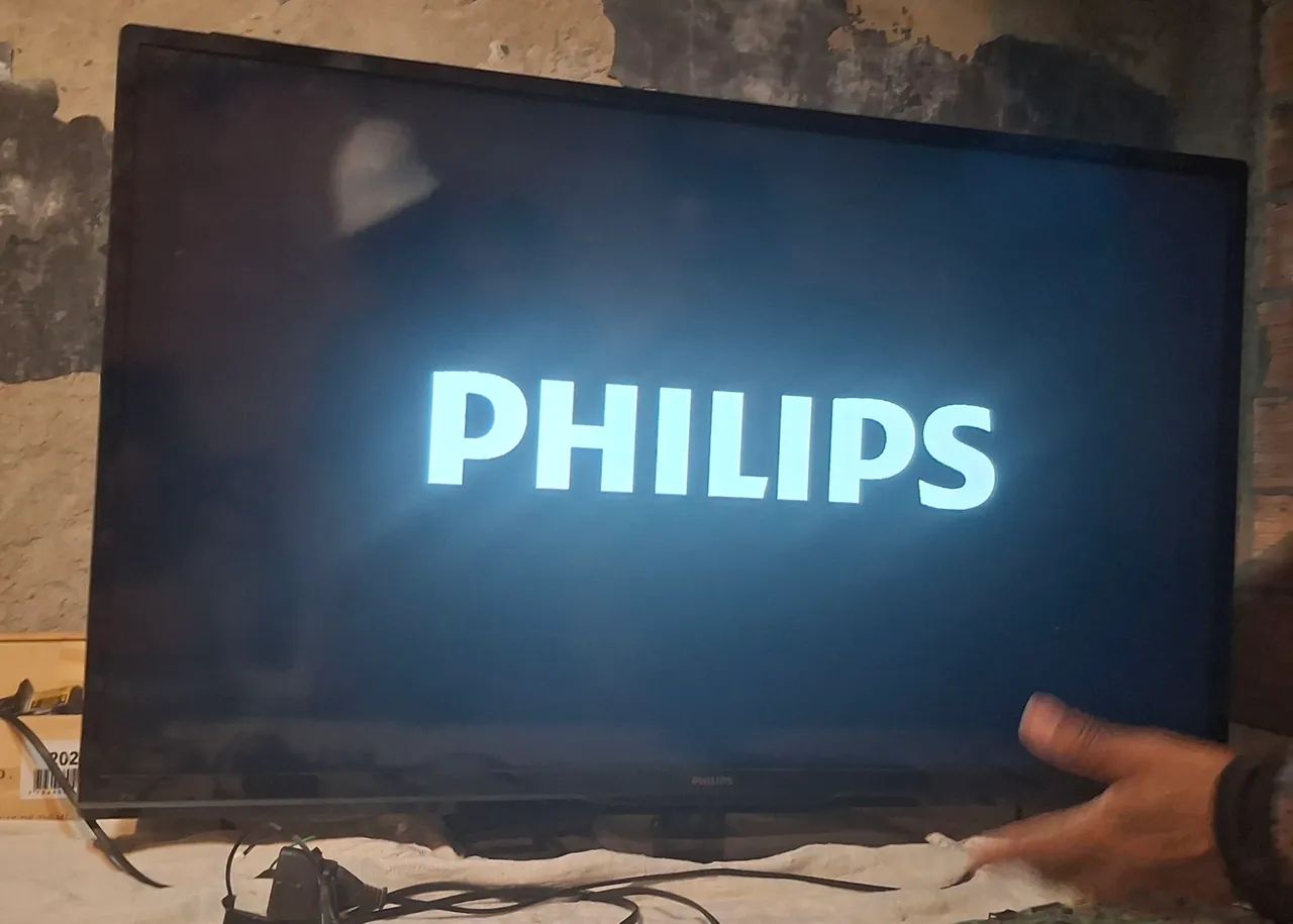 Tv philis nao e smart ja digital sem controle 46 polegadas 