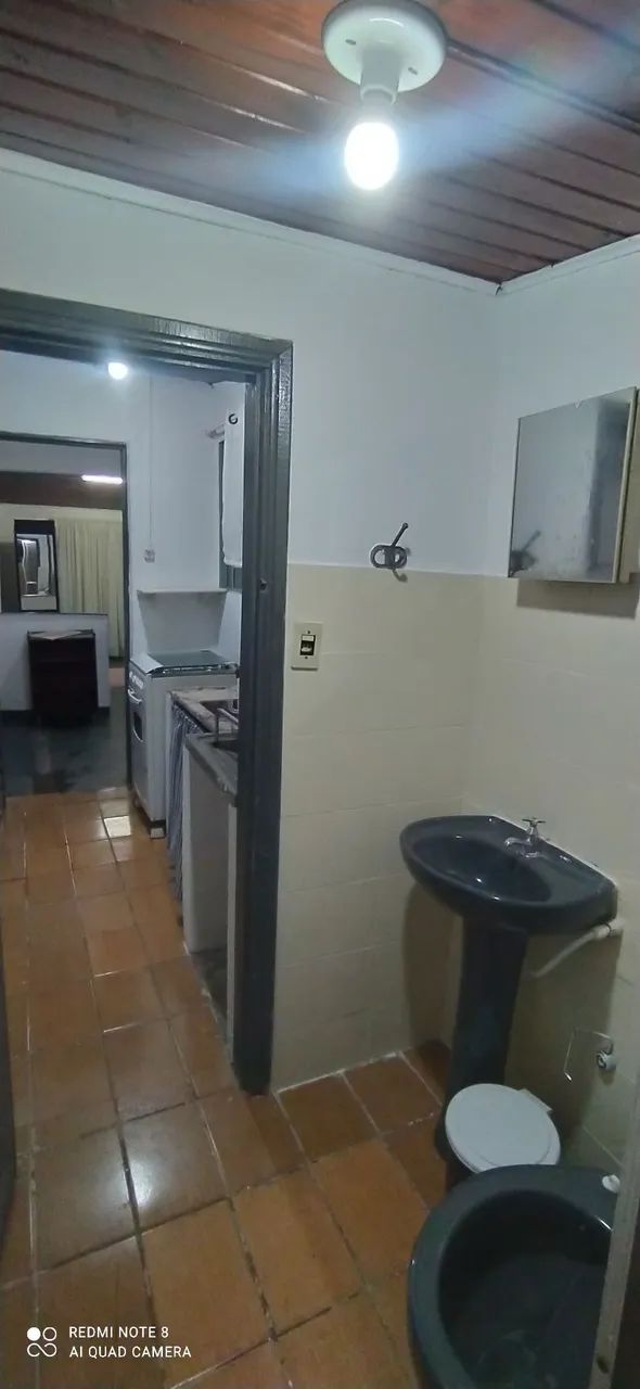 Kitnet mobiliado com água e luz incluso - Foto 5