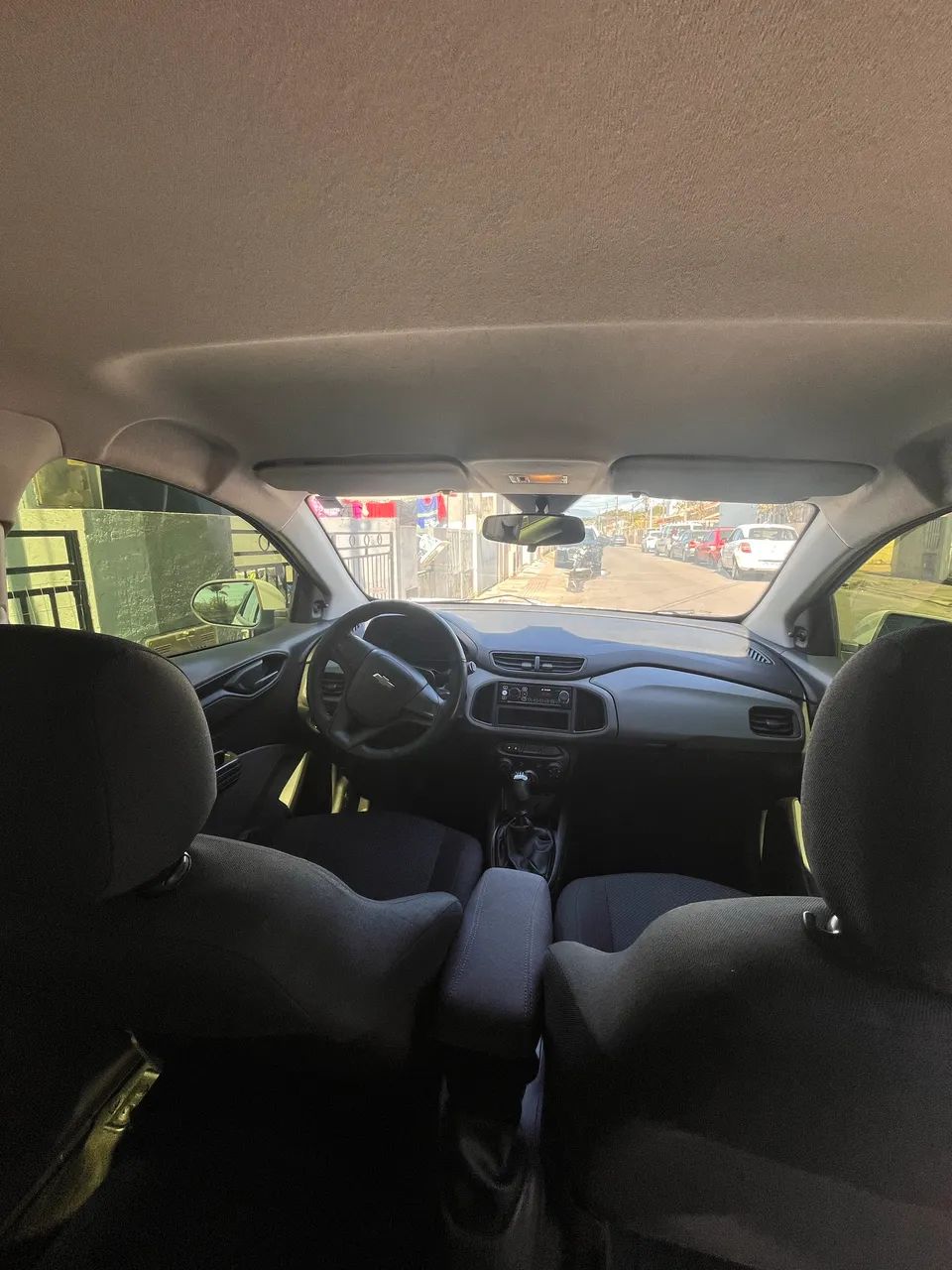 Chevrolet Onix JOY Hatch 1.0 8V Flex Mec. 4P 2018 - Foto 5