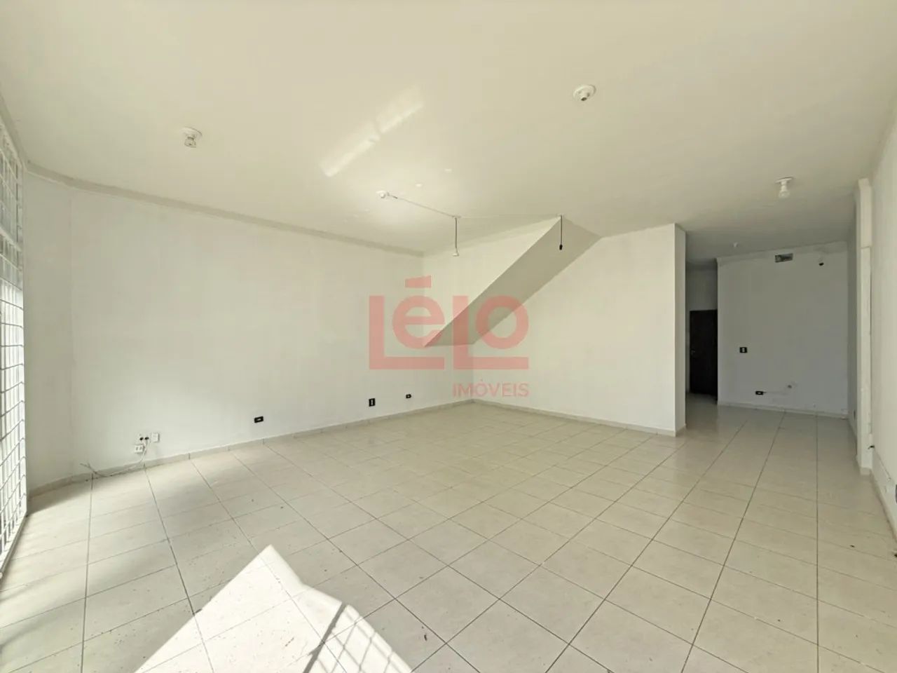 Sala comercial para alugar em Maringá, na Vila Progresso, com 70 m² e banheiro com acessib - Foto 2