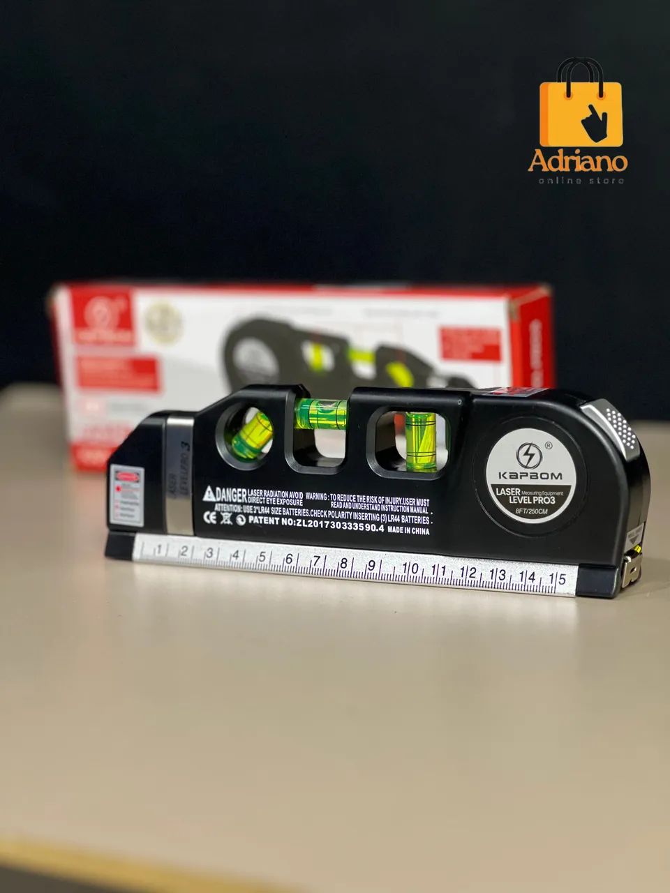 Nível laser com laser e trena