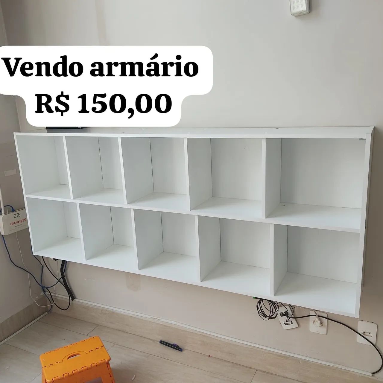 Armário de parede com nichos