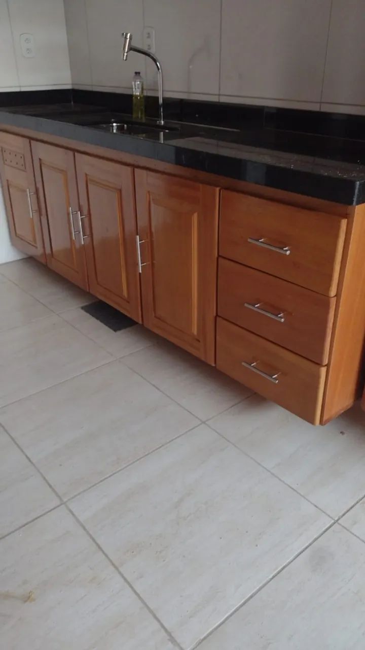 Cozinha projetada em madeira  - Foto 4