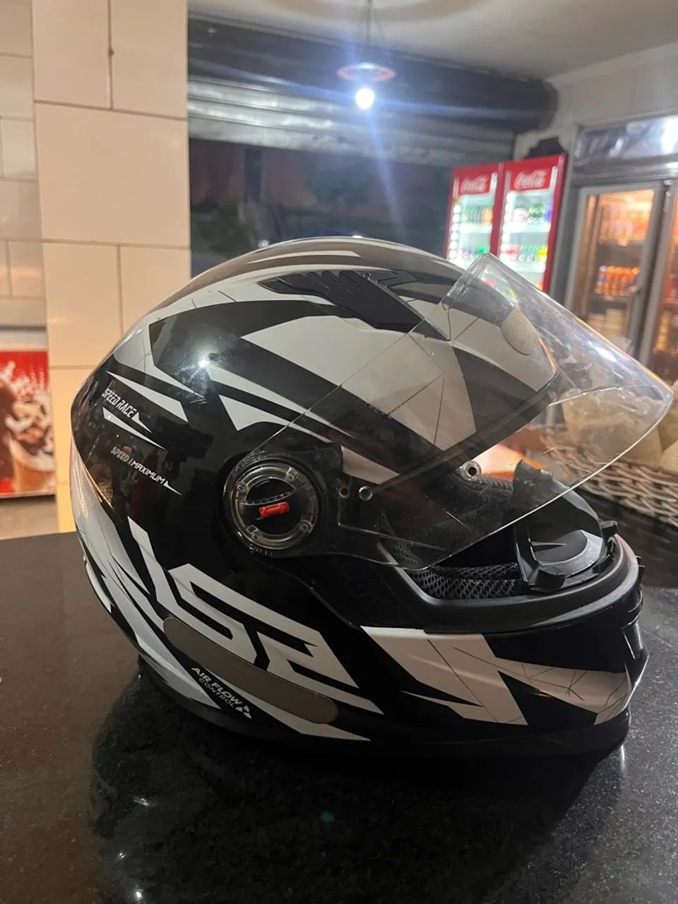 Capacete Ls2 Drazzer preto e branco - Foto 3
