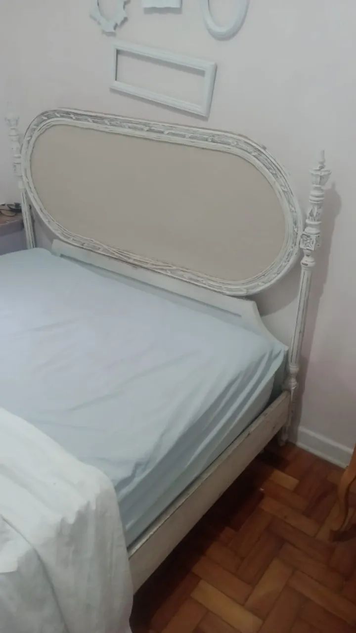 cama casal de madeira
