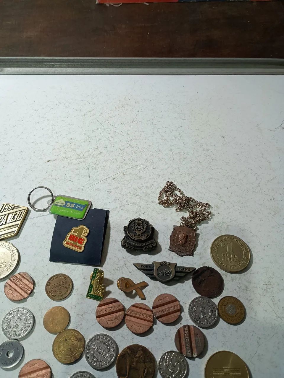 Medalhas/ souvenir/fichas antigas - Foto 3