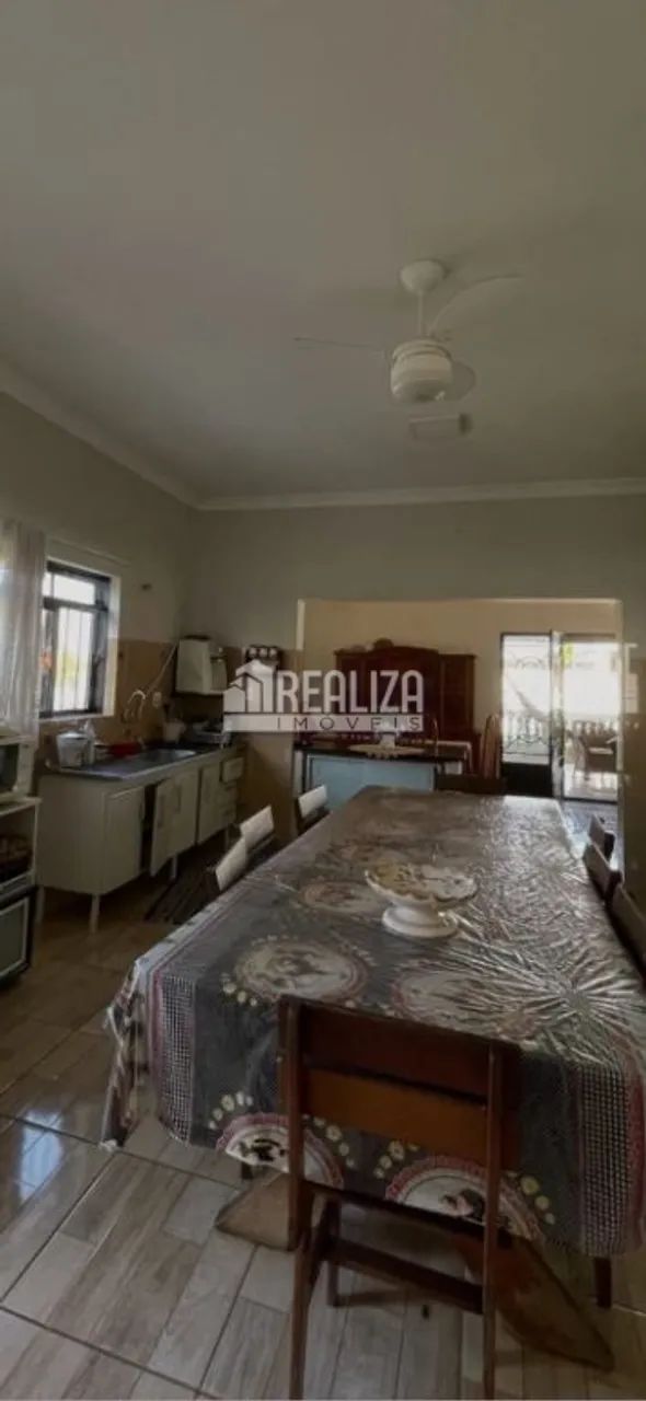 Casa com Piscina e Churrasqueira no CENTRO de Rifaina - Foto 2