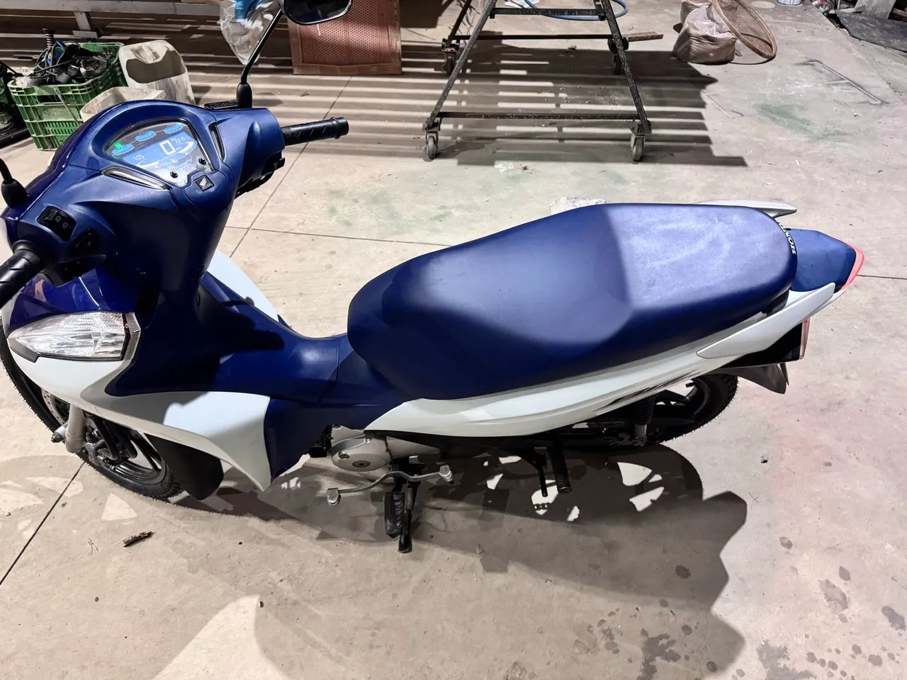 Biz 125i - Foto 2