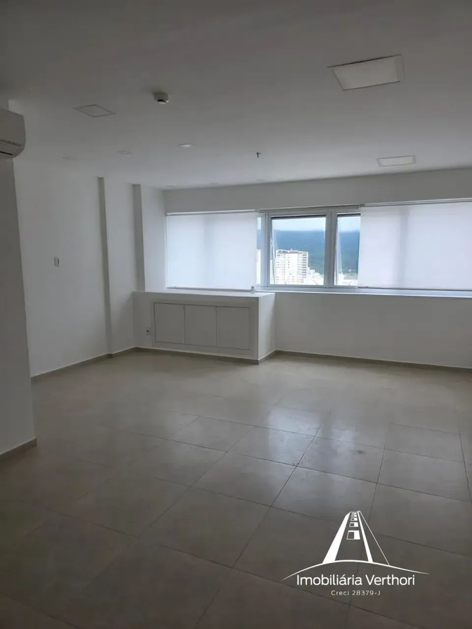 VENDO SALA COMERCIAL 38M² NO Helbor Concept Office - MOGI DAS CRUZES