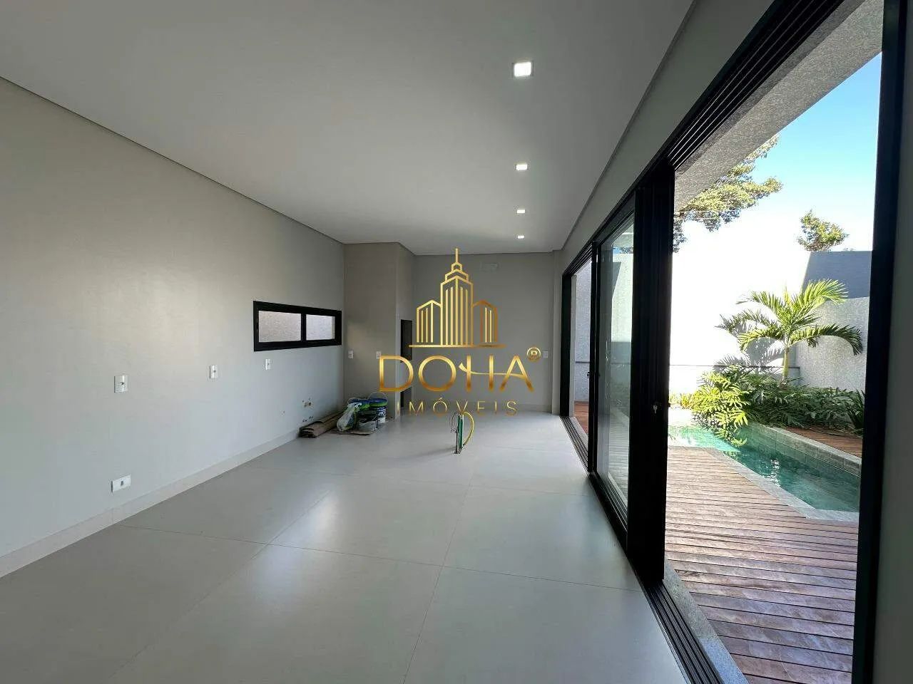 SOBRADO COM 3 SUÍTES E 1 QUARTO - CONDOMÍNIO - Foto 5