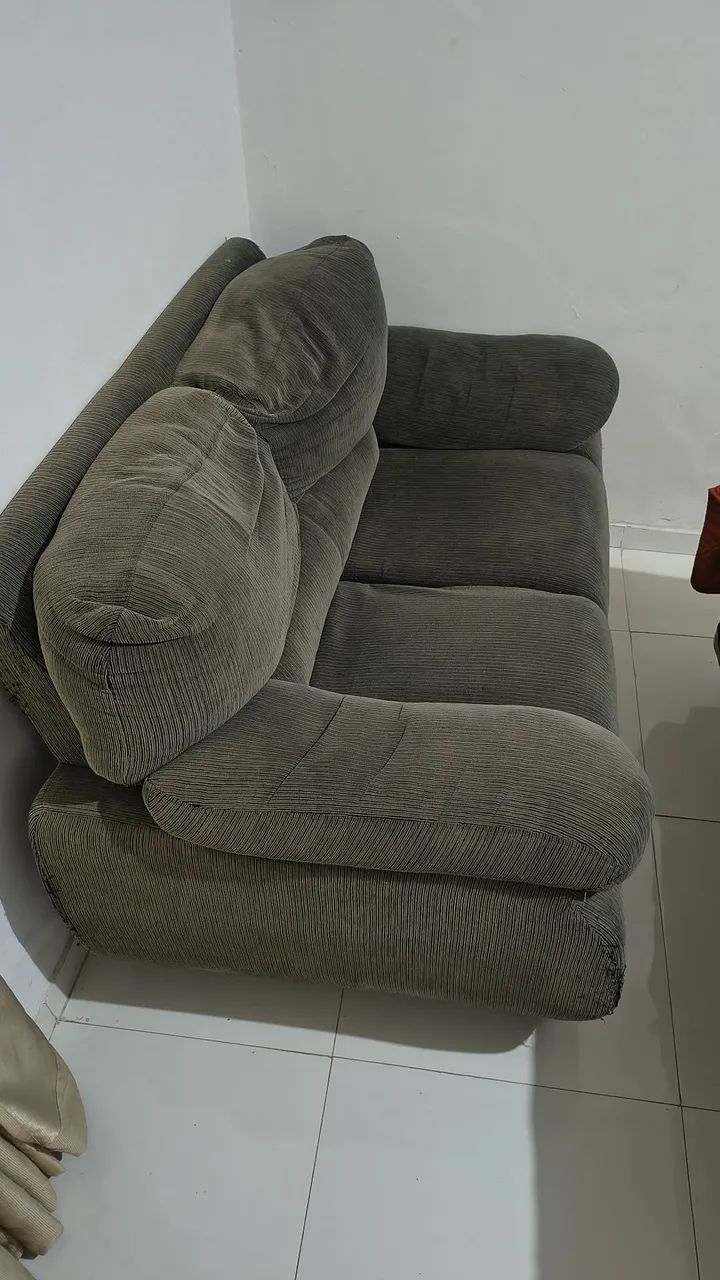 Vendo sofá 2 lugares