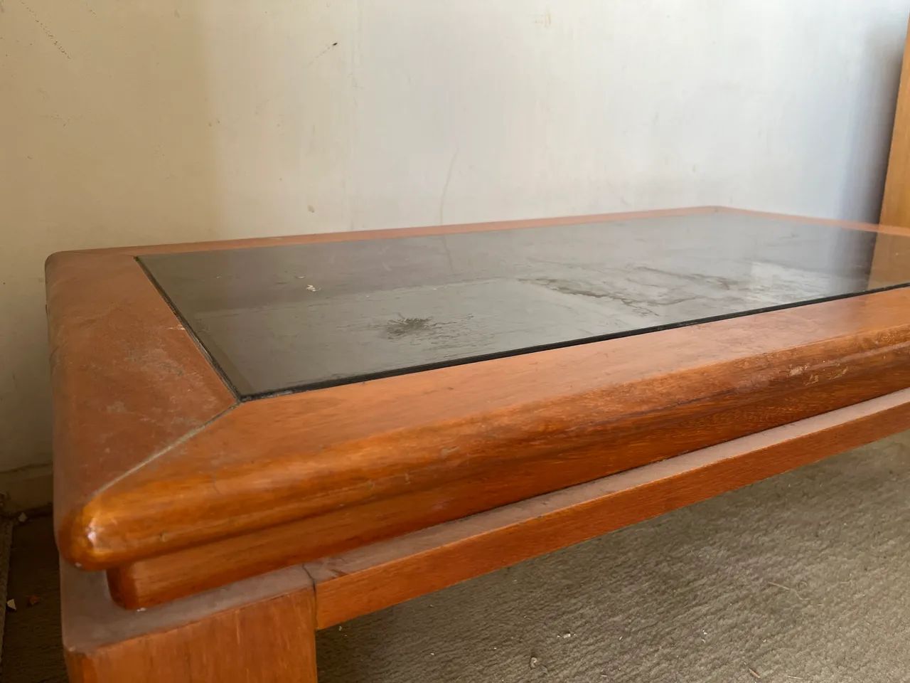 Mesa de centro vintage madeira e vidro - Foto 2