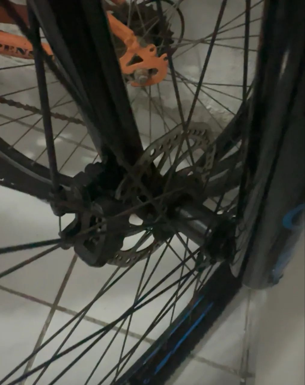 Vendo BICICLETA GROVER HYPE ARO 29 COM NOTA FISCAL  - Foto 6