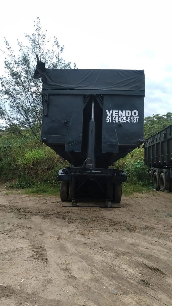 Caçamba 8 metros 3 eixos 