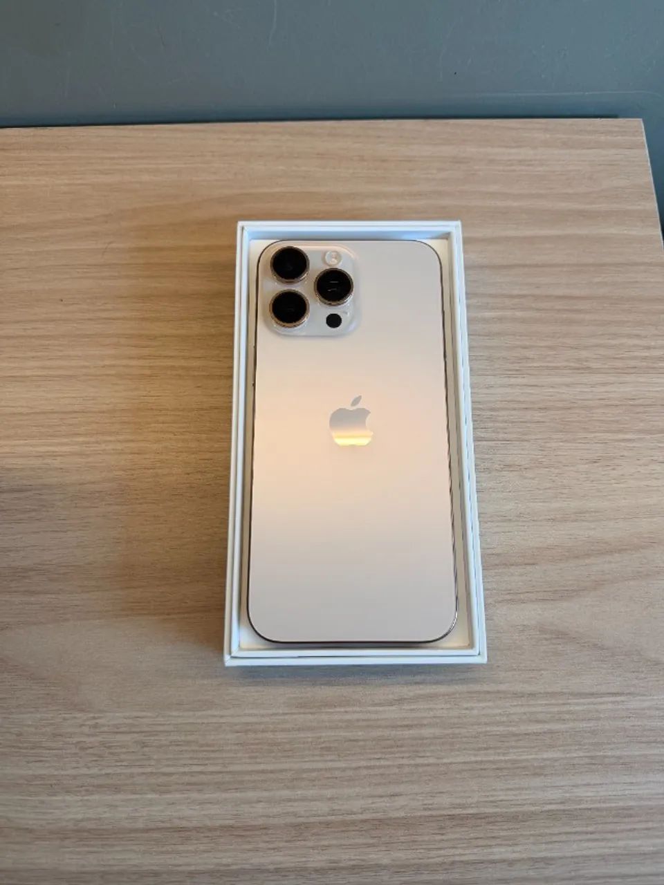iPhone 16 Pro Max 256gb Sem Detalhes - Bateria 90% - Celulares e