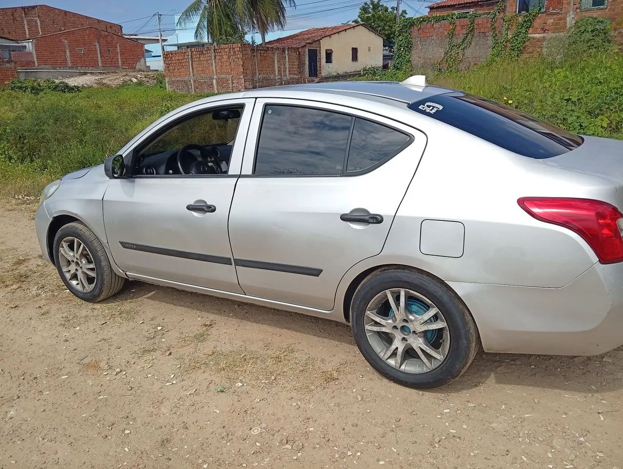 Nissan Versa VERSA S 1.6 16V Flex Fuel 4p Mec. 2012